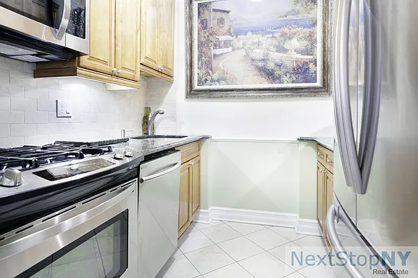Sold by NextStopNY | media 2