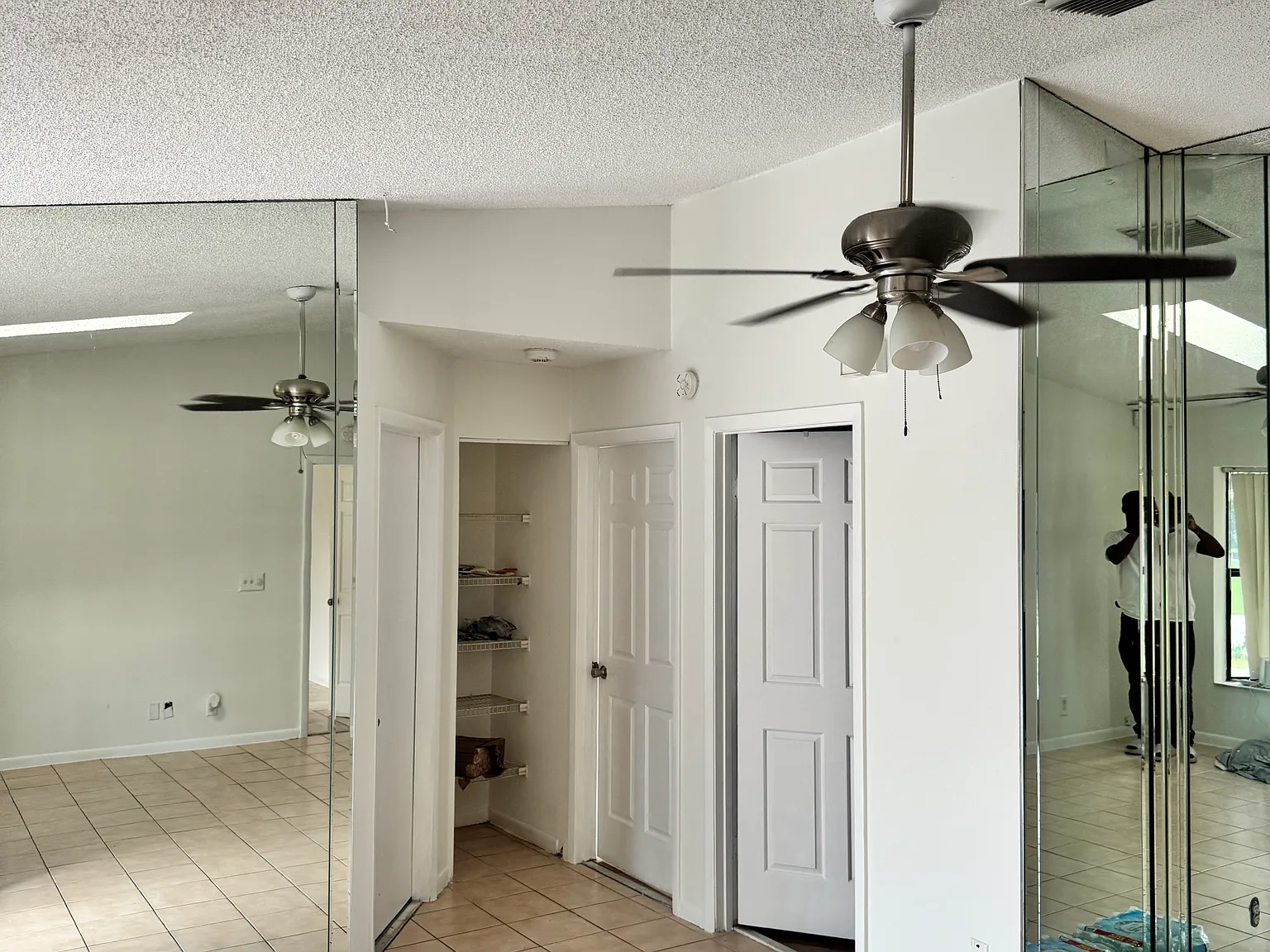 3 bed, 1274 sqft, $900 — Photo 4