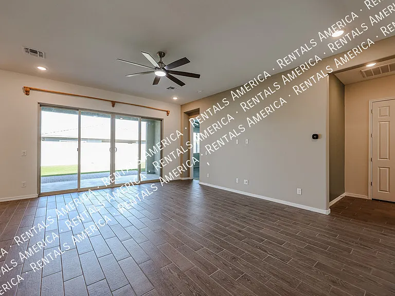 44716 N 44th Ave — Photo 41