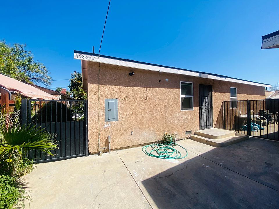 1st image of 11584 1/2 Amboy Ave #1/2