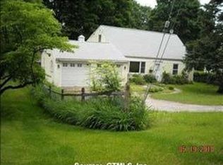 25 Cherry Ln, Bethel, CT 06801
