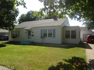 1017 McGregor St, Bloomington, IL 61701