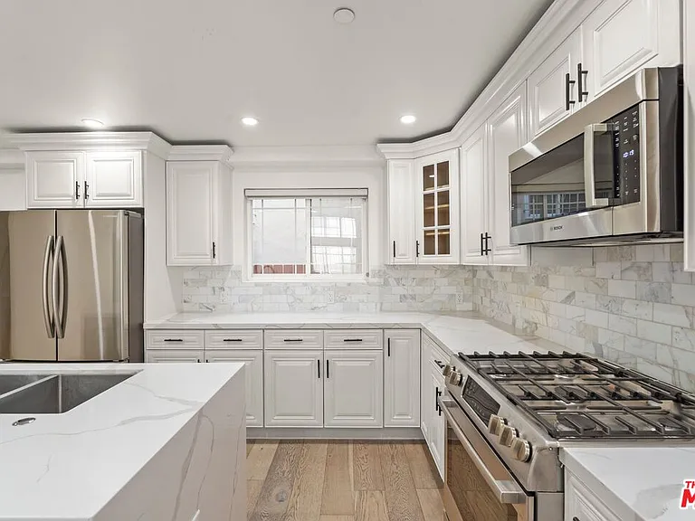 5019 Maplewood Ave #101 — Photo 9