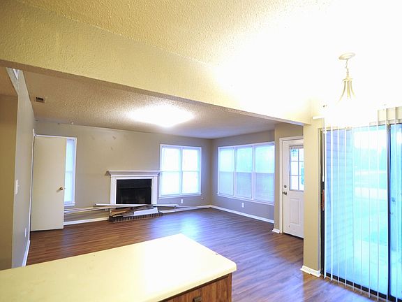 4th image of 2701 Lantern Walk SE APT B