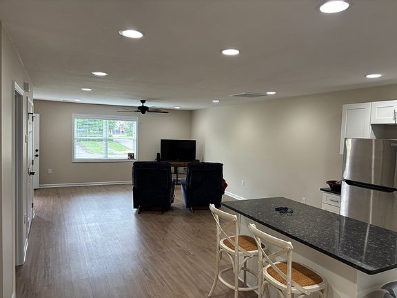 5th image of 11639 S Williamsburg Dr