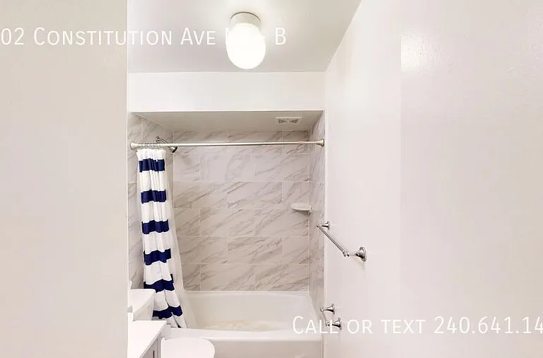 1002 Constitution Ave NE #B — Photo 16