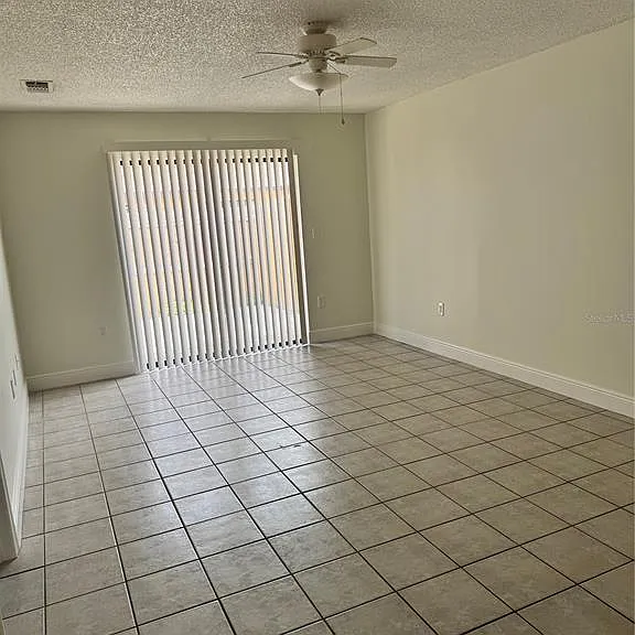 2219 Caribbean Dr S #27 — Photo 6