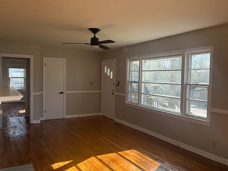 1838 Shade Ave — Photo 5