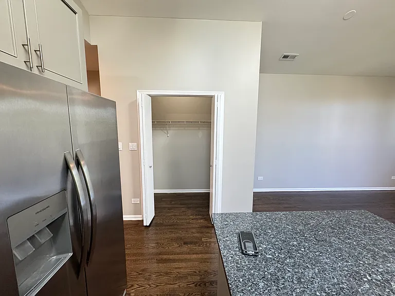 6332 S Ingleside Ave #3 — Photo 6