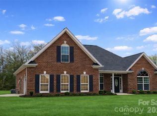 5421 Roberta Meadows Ct, Concord, NC 28027