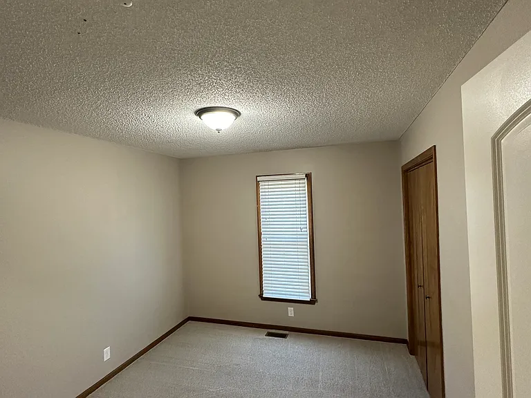 15120 S Kaw Dr — Photo 10