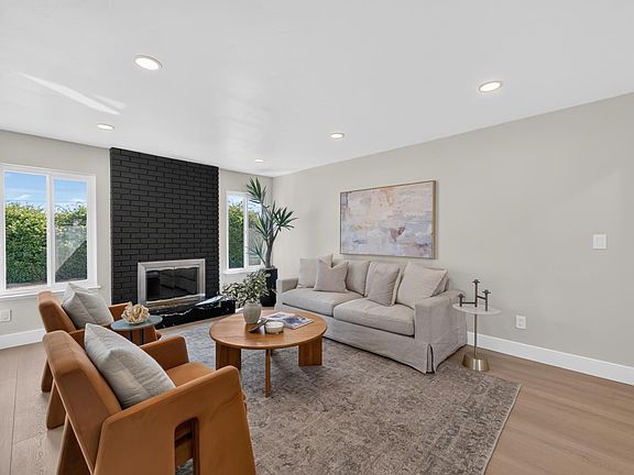5th image of 2121 Sugartree Dr