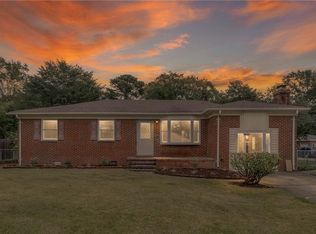 1001 Sharon Dr, Chesapeake, VA 23320