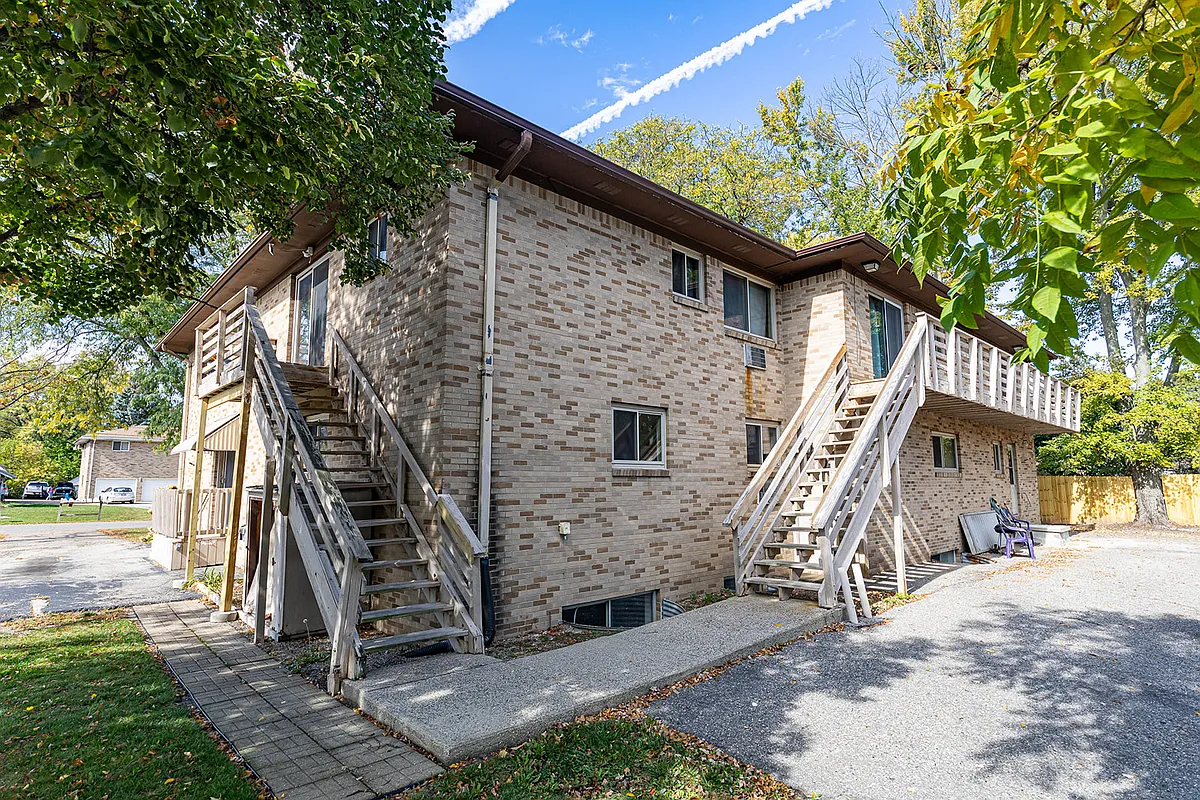 Building Photo - 824 W Thomas L Pkwy #6