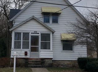 410 W 8th St, Dixon, IL 61021