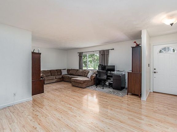4th image of 3139 Westview Dr