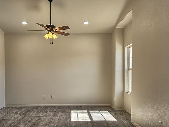 3rd image of 373 Isaias Ave