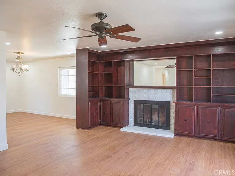 10740 Coloma St — Photo 10