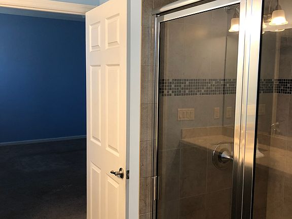 4th image of 3063 Holly Grove Ln