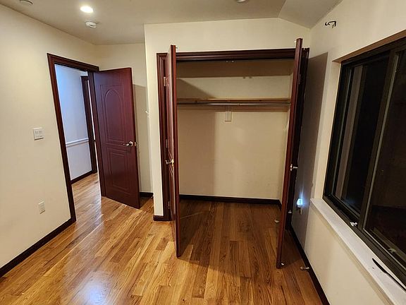 4th image of 1-4008 Wickham Ave #1