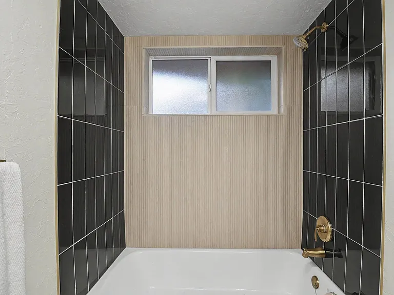 1715 Edgewood Dr — Photo 19