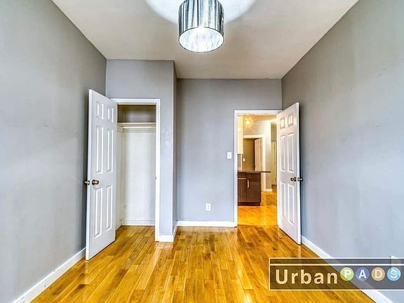 5th image of 1601 Park Pl #E1