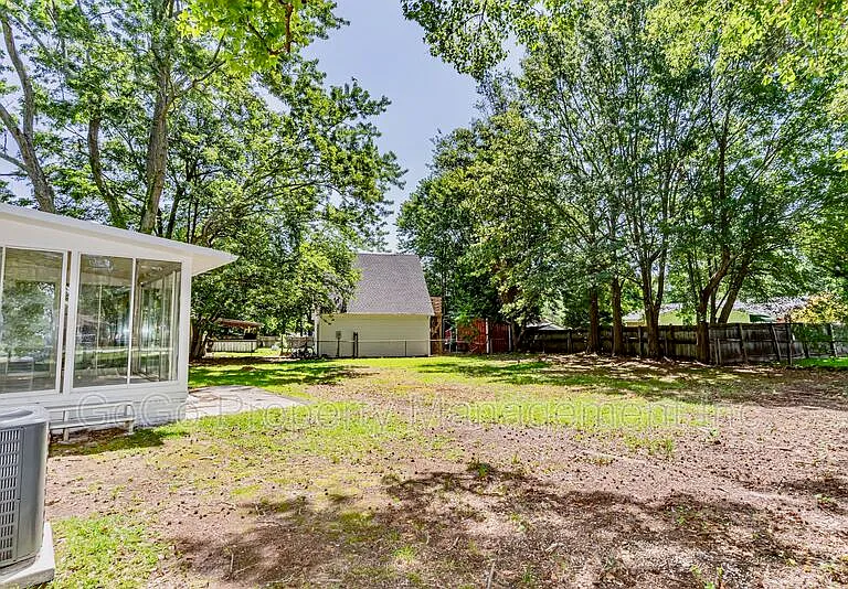200 Lanewood Dr — Photo 16