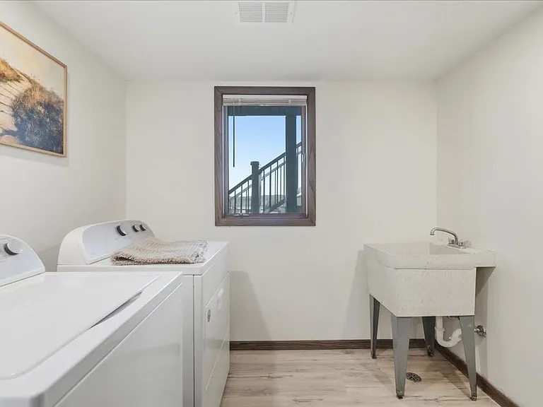 767 Mallalieu Dr — Photo 26