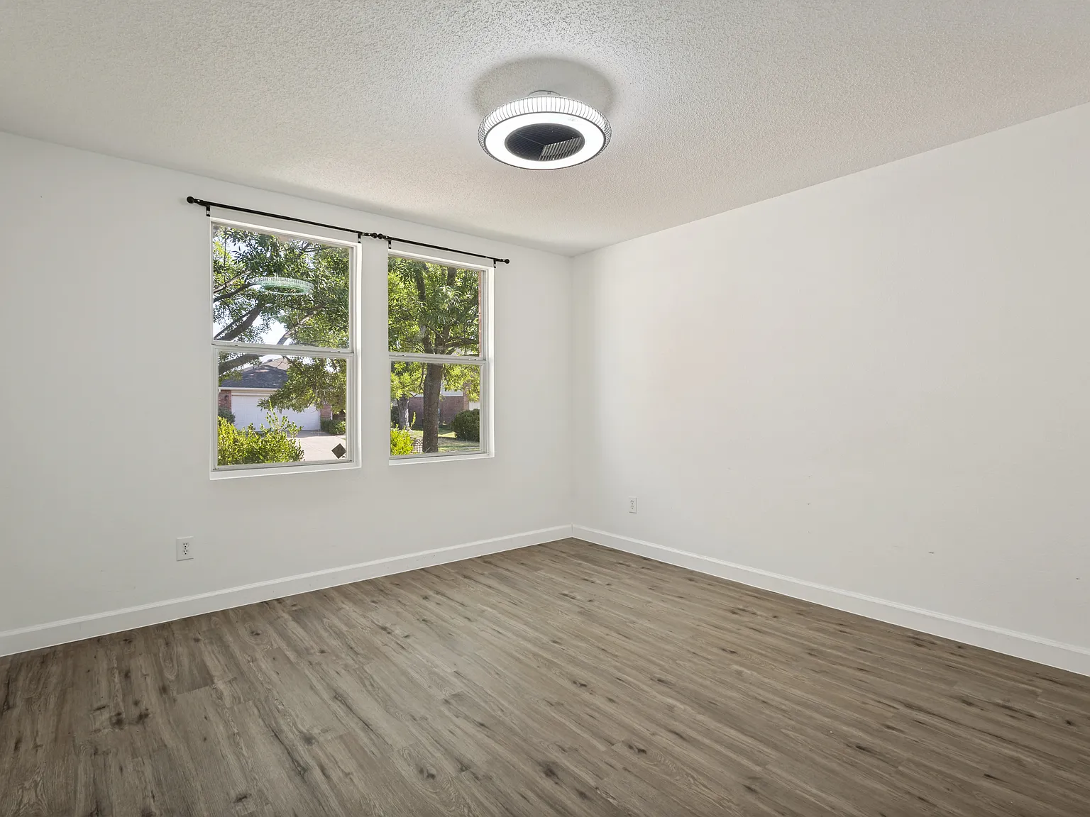 3 bed, 1518 sqft, $2,200 — Photo 2