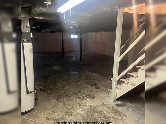 5th image of 909 Cadora Dr
