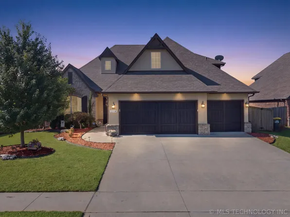 2114 W 117th Pl S, Jenks, OK 74037