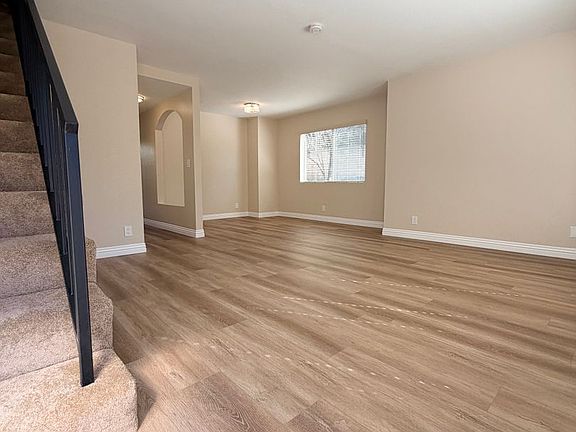 3rd image of 300 Green Moor Pl