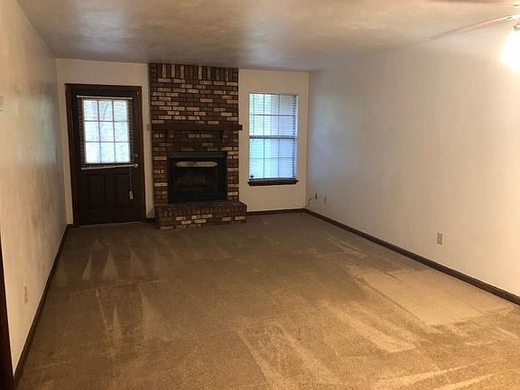 3rd image of 2968 Woodrich Dr APT A
