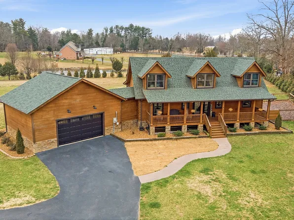 530 Parkway Rd, Tullahoma, TN 37388
