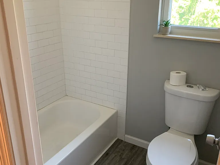 743 E Red Bud Rd #102 — Photo 8