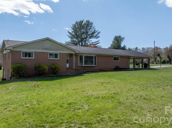 103 Hamp St, Morganton, NC 28655