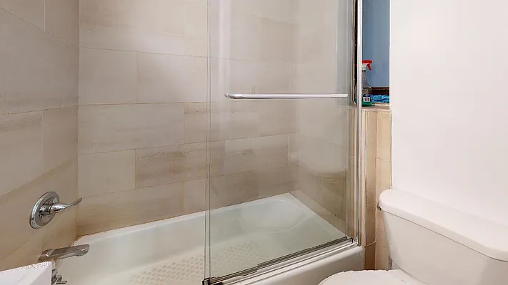 Rented by Bond New York | media 25