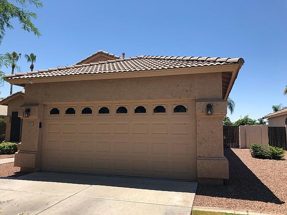 2nd image of 1893 W Canyon Way