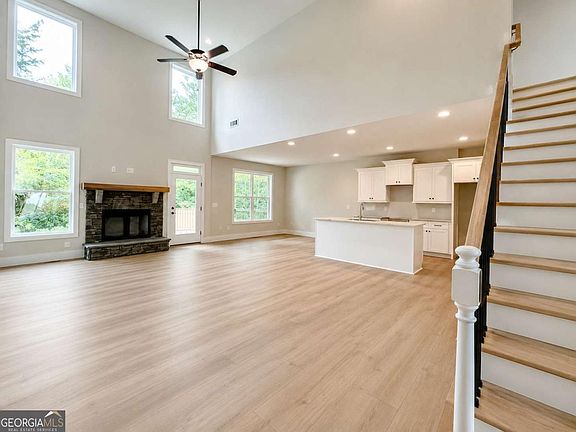 3rd image of 3 Brook Run Ln
