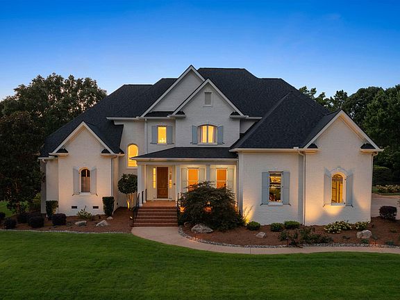 3rd image of 128 Ramsford Ln