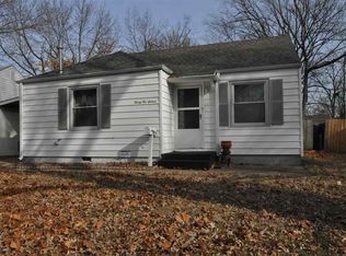 2216 SW Plass Ave, Topeka, KS 66611