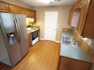 1172 S Pepper Tree Ln, Fayetteville, AR 72704