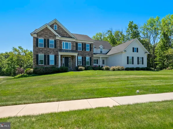 3969 Hillcrest Dr, Furlong, PA 18925