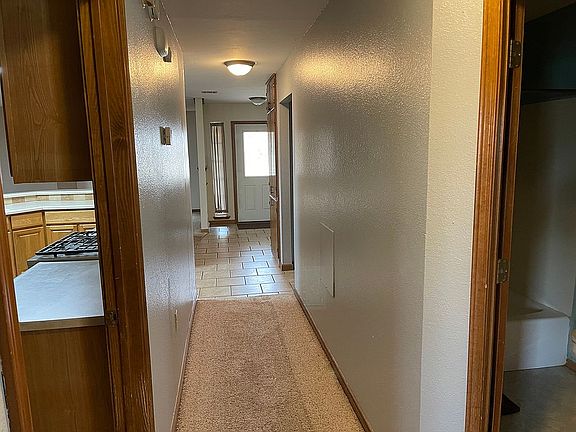 3rd image of 200 North St