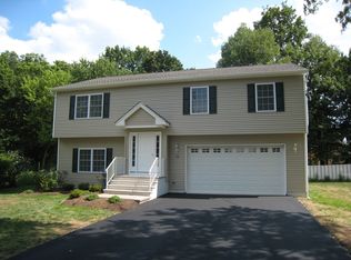 53 Haight St, Piscataway, NJ 08854