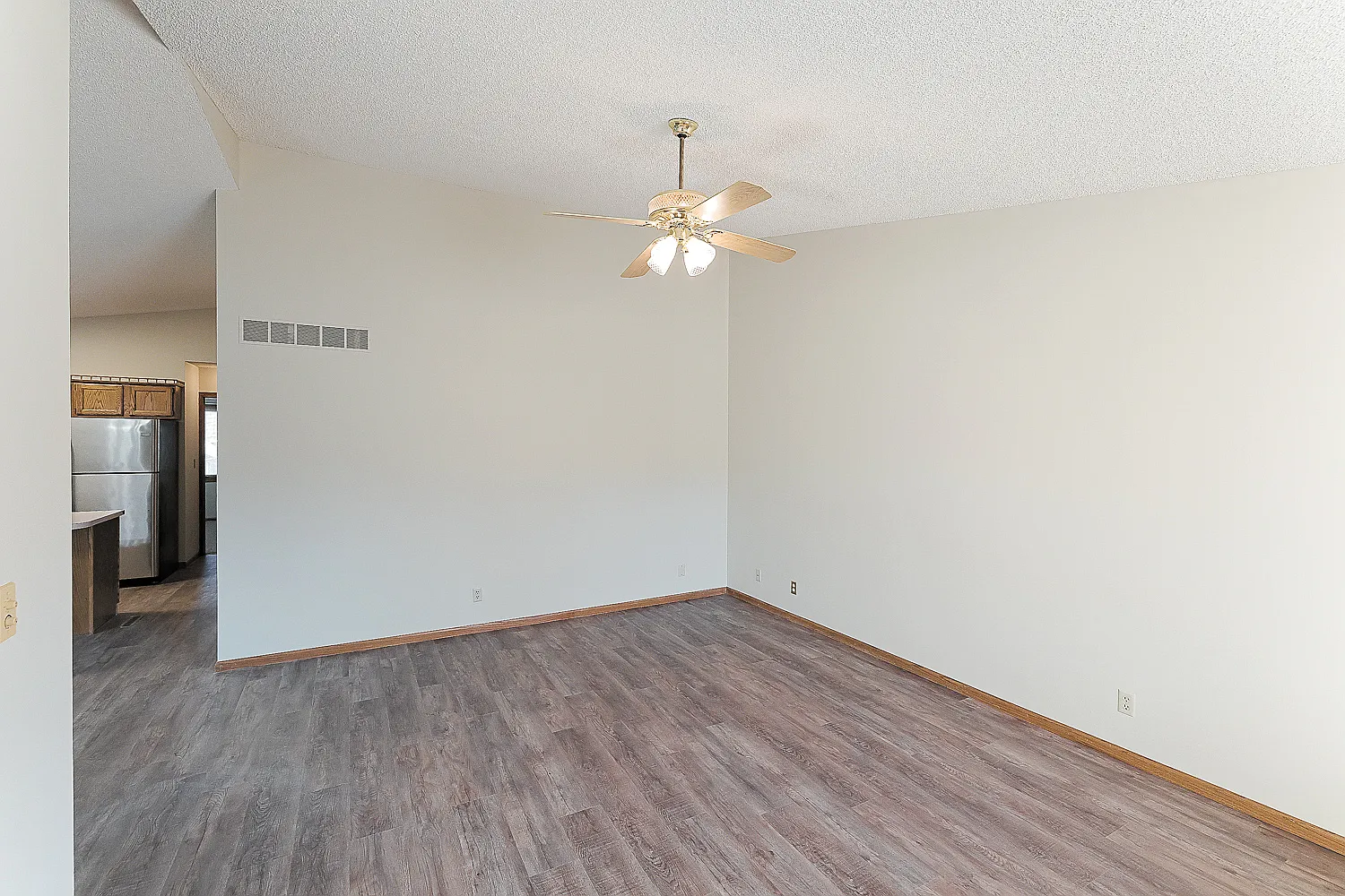 4 bed, 2.5 bath, 1753 sqft, $1,779 — Photo 2