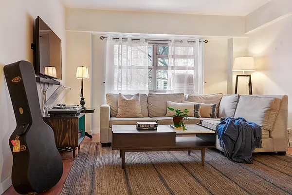 Sold by Compass | media 9
