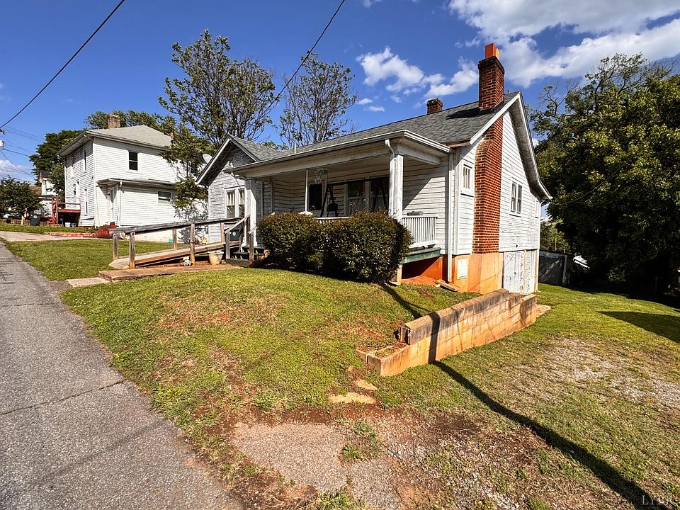 2nd image of 2106 14th St