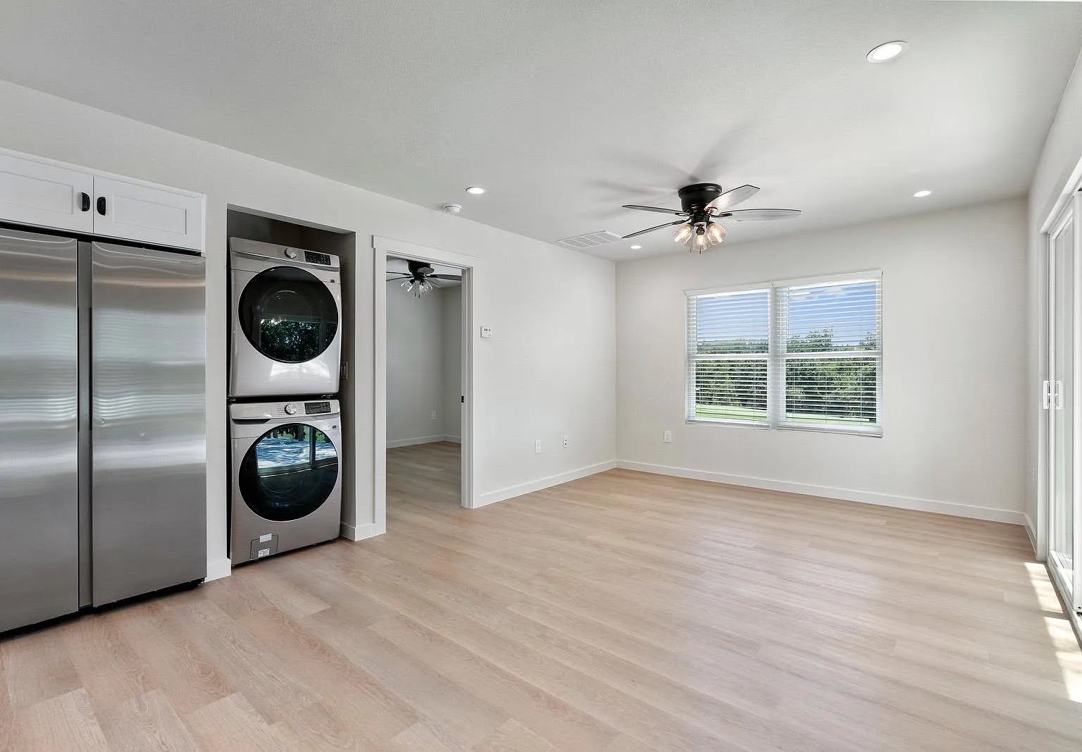 2 bed, 2.0 bath, 850 sqft, $2,599 — Photo 4