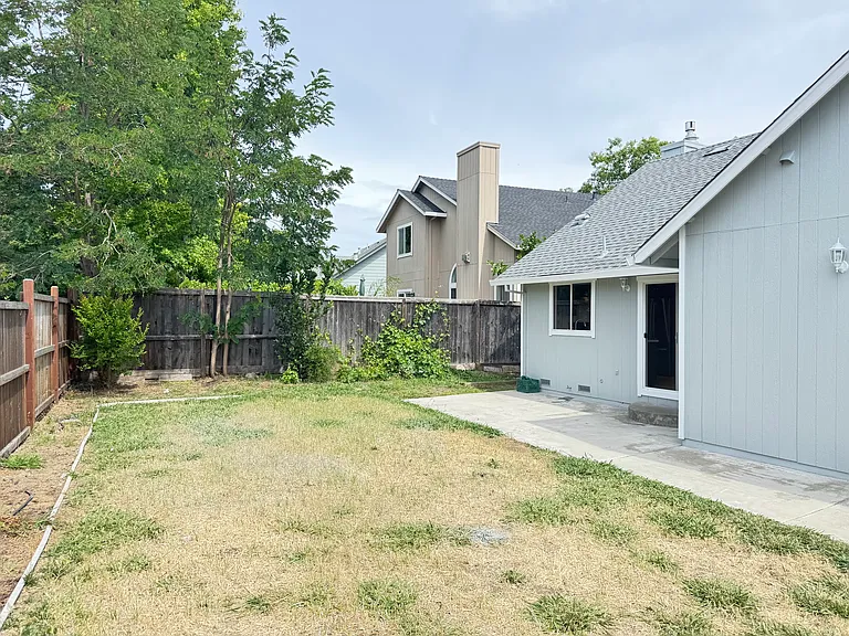 131 William Cir — Photo 35